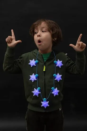 3Pcs Snowflakes Christmas Necklaces 5 3Pcs Snowflakes Christmas Necklaces - Image 3