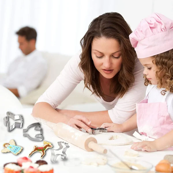 20pcs Christmas Cookie Cutter Set 8 20pcs Christmas Cookie Cutter Set - Image 6