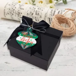 Foil Christmas Gift Tags With Strings -Christmas Favors Shop Foil Christmas Gift Tags With Strings 4 result 600x600 1