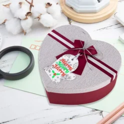 Foil Christmas Gift Tags With Strings -Christmas Favors Shop Foil Christmas Gift Tags With Strings 6 result 600x600 1